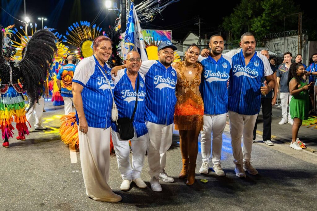 WhatsApp-Image-2026-02-18-at-17.36.53-1024x683 Marcos Rezende vice-presidente do Jornal O DIA Apoia o Carnaval 2026
