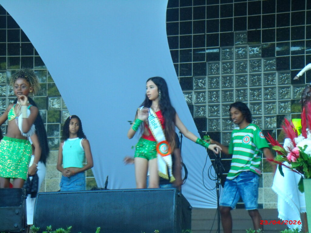 GEDC0167-2-1024x768 PENHA VIVE DIA HISTÓRICO COM FÉ, SAMBA E CAPOEIRA