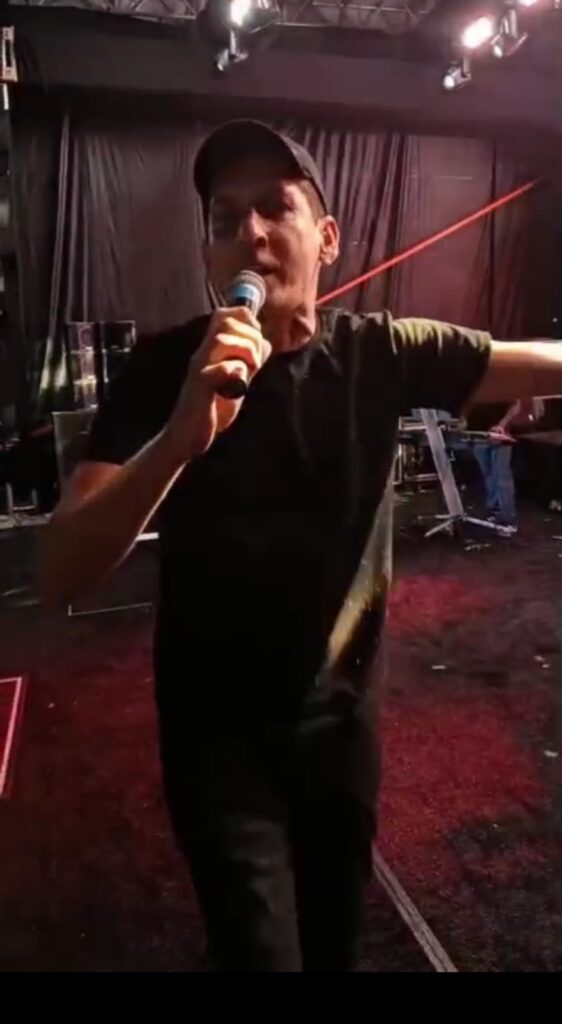 WhatsApp-Image-2026-04-06-at-09.44.24-2-562x1024 Banda Brilho Solar: A 30 anos mostrando que tem o molho, me e referência no Cenário Musical