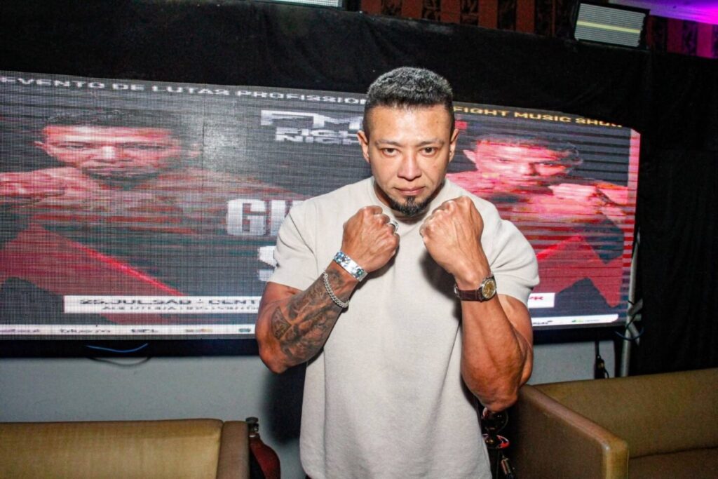 WhatsApp-Image-2026-07-20-at-13.47.06-4-1024x683 Clima esquenta em encarada entre o ator Agles Steib e Gilsão, ex affair de Gracyanne Barbosa, antes do Fight Music ShowO evento contou com a presença do ator e empresário Mário Gomes