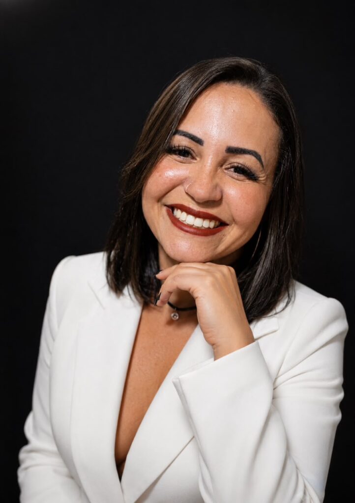 WhatsApp-Image-2026-08-06-at-18.27.20-722x1024 Presença digital que gera oportunidades: conheça o trabalho de Gabriela no fortalecimento de perfis nas redes sociais