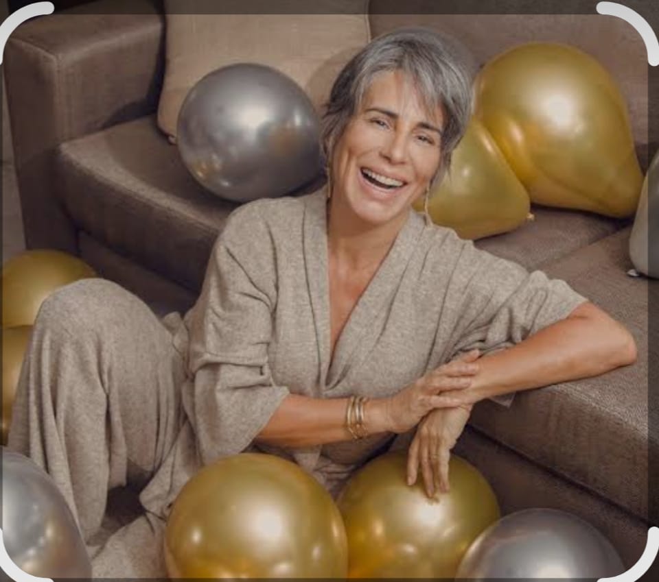 WhatsApp-Image-2026-08-25-at-13.14.57-1 Glória Pires completou 63 anos no dia 23 de agosto de 2026,