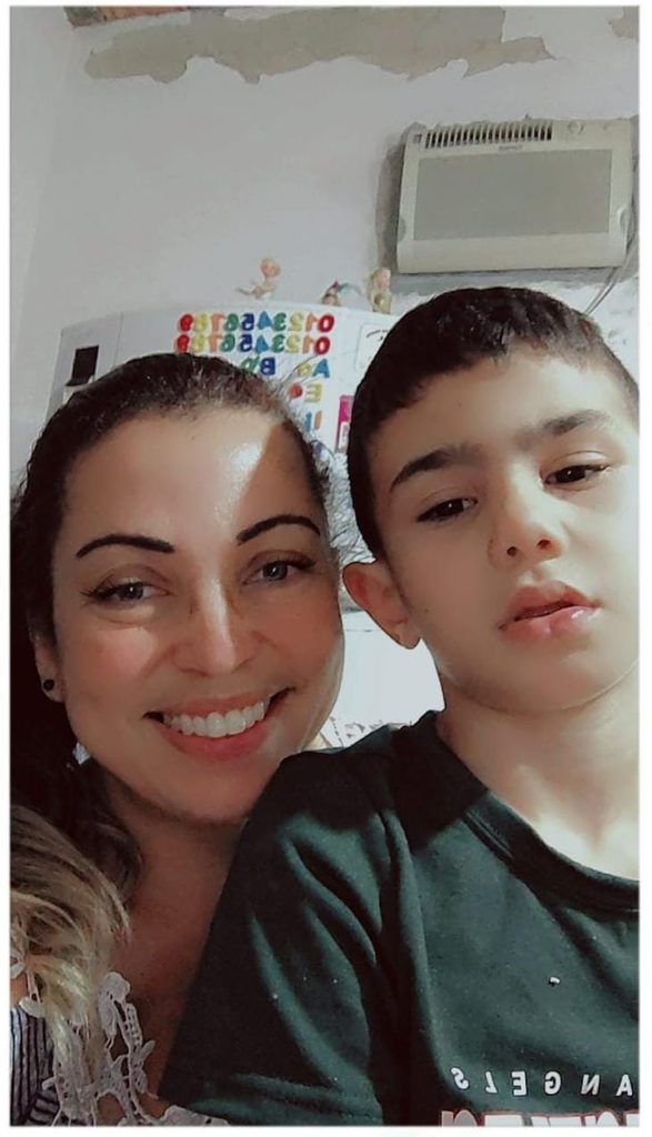 1000426322-587x1024 “Um Quarto que Virou Escola, um Sonho que Vira Futuro”: ajude o Instituto Rosa Mattos a transformar vidas em Duque de Caxias-RJ.